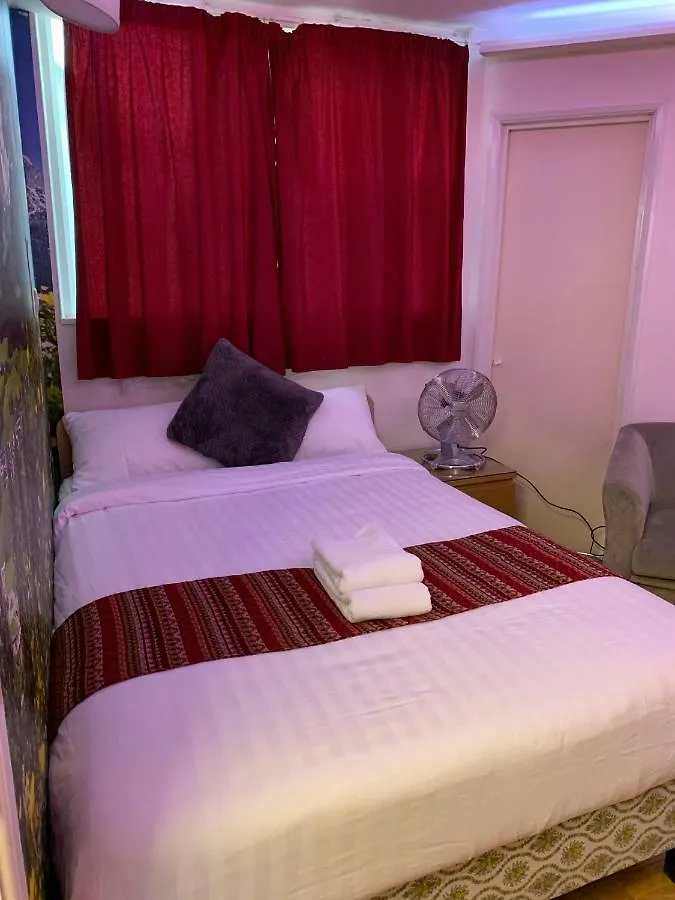 Barking Hotel 3*, Barking (Greater London)